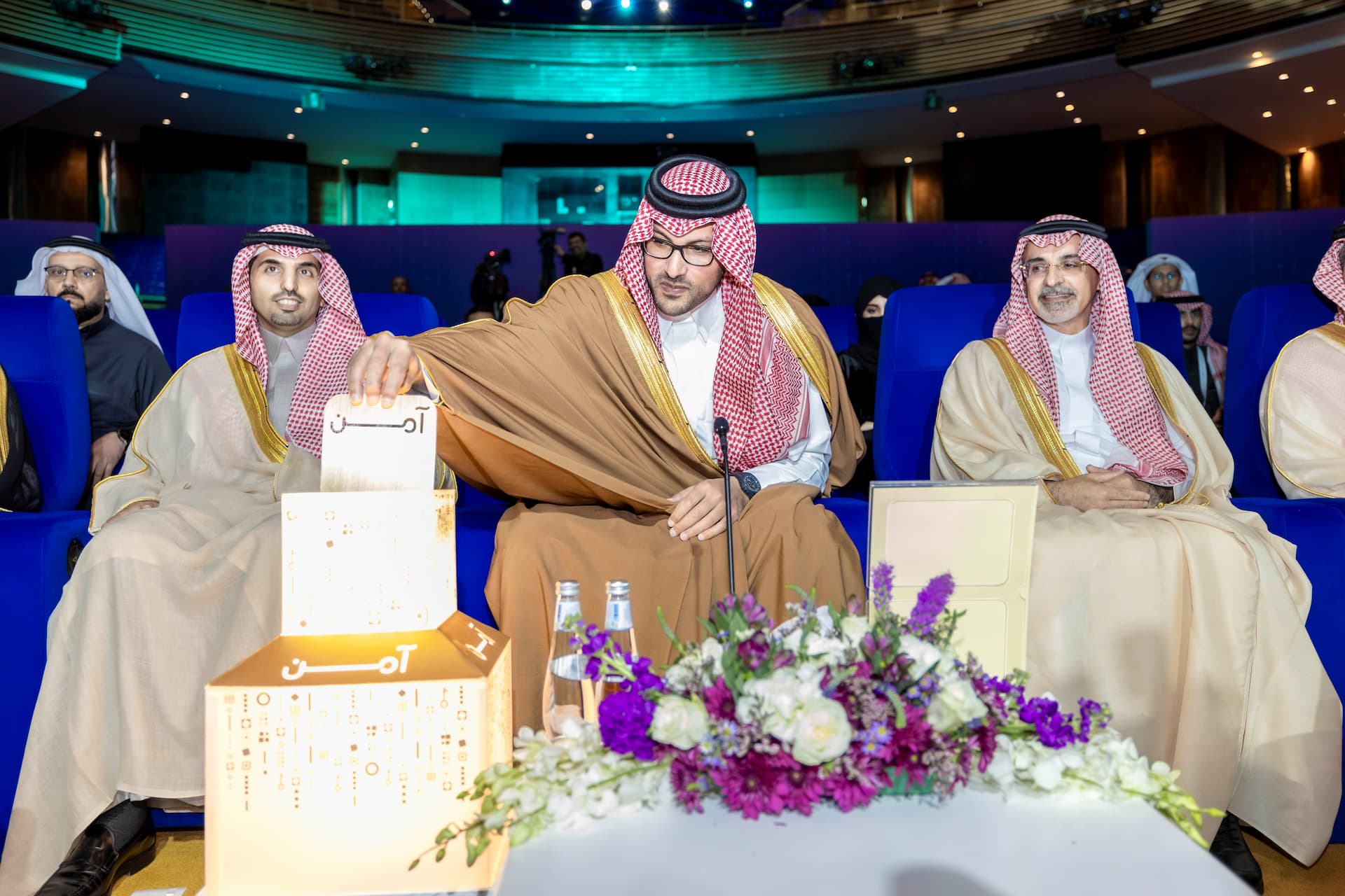 سمو نائب أمير منطقة المدينة المنورة يفتتح «معرض برنامج آمن للتوعية بالأمن السيبراني» في محطته الثالثة معرض برنامج آمن للتوعية بالأمن السيبراني